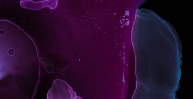 Alkol mürekkebi dokusu. Yağlı El Sanatsal Duvarı. İpek Ton deseni. Mor Derece Alkol Mürekkebi dokusu. Uzay Okyanusu Çizgili Arkaplanı. Parlak, zarif bir tuval. Sıvı Kağıt Karışımı.