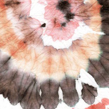 Yıllanmış kravat boyası girdabı. Ölüm Rengi Deseni. Ikat 'ın Çemberi Tekrarlama Düzeni. 70 'lerin kravat boyası girdabı. Psikedelik Serin Boya. Kahverengi renkli Shibori kumaşı. Ölüm Tarzı Kız.