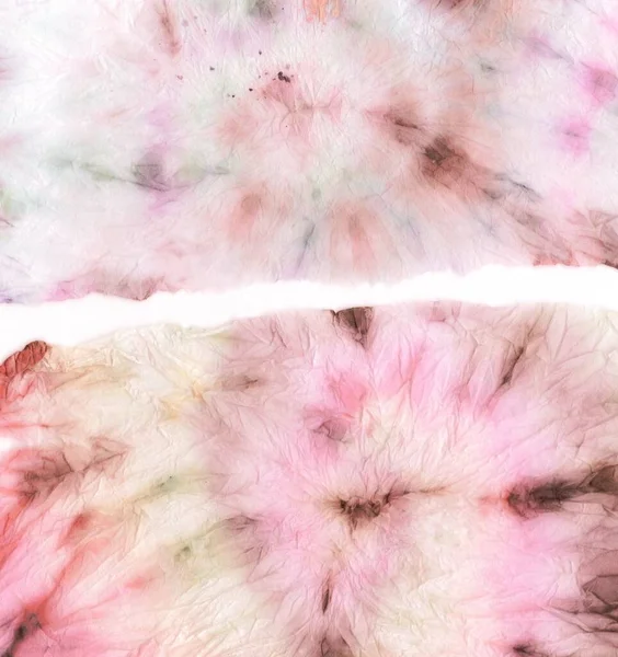 Klasik kravat boyası girdabı. Boyalı Renk Sanatı. Havalı ve renkli giyin. 1960 'ların kravat boyası girdabı. Bohem Eğlence Geçmişi. Mavi Yıkanmış Fırça Kumaşı. Tye Barış Isınması.