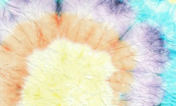  Cyan Suluboya Batik Tekrarla. Boyalı Çamaşır Suyu Işık Arkaplanı. Soyut Kültür Kaleydoskop Suluboya Batik Tekrarlama. Geleneksel Gökkuşağı Tasarımı. Boyalı çamaşır suyu. Grunge Modern.