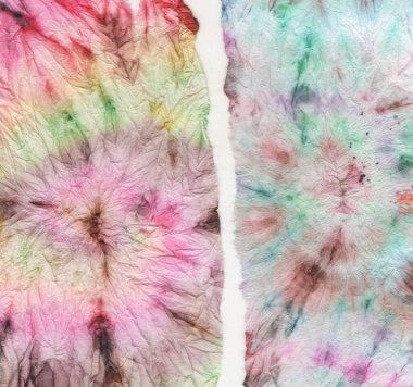 El yapımı Shibori Kravatlı Boya Sarmalı. Bağlı girdap dokusu. Sarı kravatlı boya sarmalı. 1960 'ların sanat eserleri. Soyut kravat boyası sarmalı. Ikat Biçimli Tye Yazdırma. 1960 'ların Çizgili Sanatı.