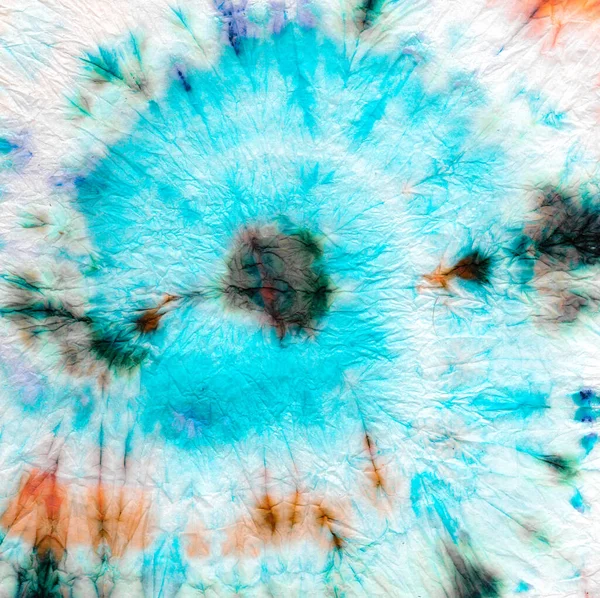 Çivit mavisi boyalı arka plan. Tye Circular Tasarım. Ikat Klasik Dokusunu Giyin. 60 'ların Bağlı Sarmal Arkaplanı. El yapımı Cool Kumaş. Gri Boyama Efekti. 1960 'lar Denim.