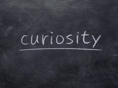 Tahta arka planda ilginç kavram kelimesi