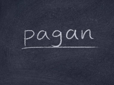 Karatahta arka planında pagan kavramı