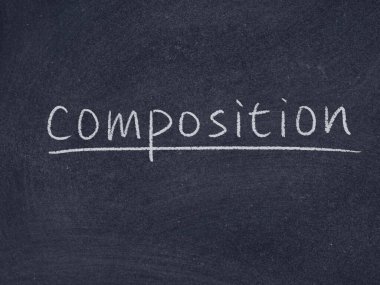 karatahta arkaplanındaki kompozisyon kelimesi