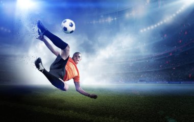   Futbolcu ateş topunu tekmeliyor, 3 boyutlu yorumlama.                             
