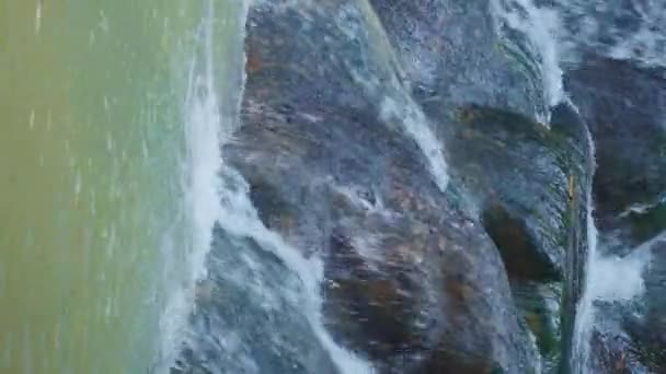 Heißer Wasserfall Khlong Thom Provinz Krabi Heißer Strom Krabi Vertikalvideo — Stockvideo