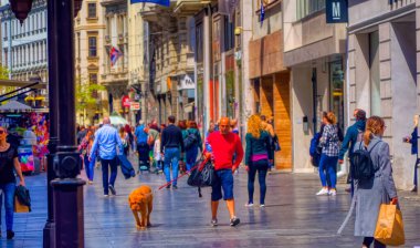 Belgrad, Sırbistan, 29 Nisan 2021: Belgrad, Sırbistan 'da sokak.