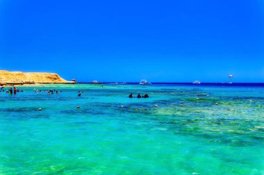 Sharm el Sheikh, Mısır, 26 Temmuz 2021: Sharm el Sheikh, Mısır 'da günlük etkinlikler sırasında turistler.