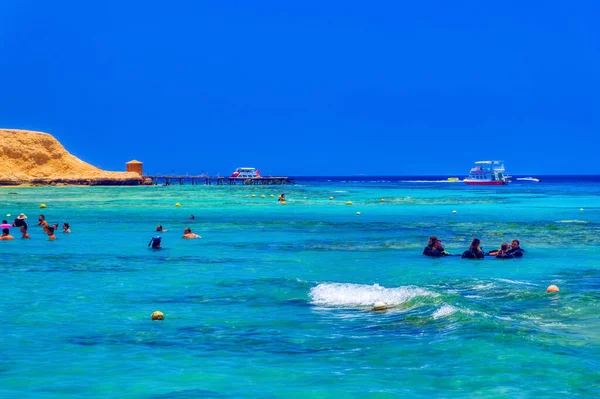 Sharm Sheikh Egypt Juli 2021 Turister Daglige Aktiviteter Stranden Sharm – stockfoto