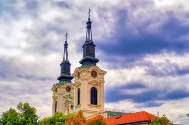 Sremski Karlovci, Sırbistan, 21 Eylül 2021: Sremski Karlovci, Sırbistan 'daki Aziz Nicholas Kilisesi.