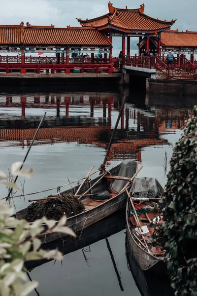 Rybářská Loď Jezeře Číně — Stock fotografie