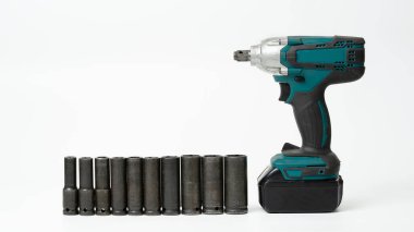 elektrik çarpması anahtarı beyaz arkaplanda izole edildi