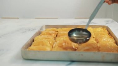 Türkiye 'deki Baklava' nın yakın çekim görüntüsü. 4K Görüntü