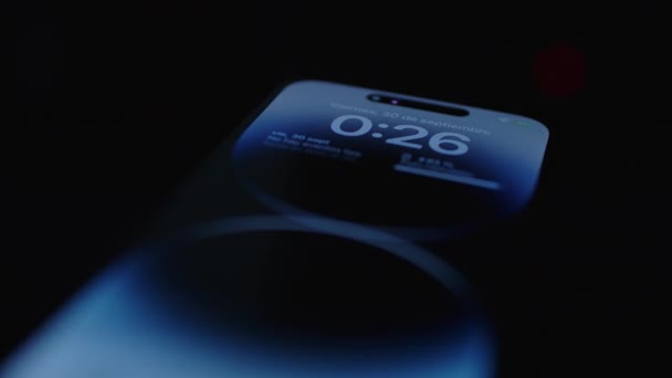 バレンシア スペイン 2022年9月 スペイン語でオペレーティングシステムを搭載したIphone Pro Maxの画面の閉じる — ストック動画