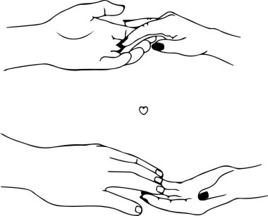   El ele tutuşan ve aralarında küçük bir kalp olan bir çiftin yakın plan resmi. 