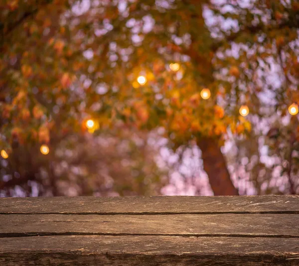 Порожній Старий Старовинний Дерев Яний Стіл Боке Барвистий Захід Сонця — стокове фото