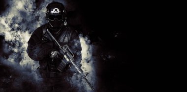 Özel kuvvetler asker polis, swat ekibi üyesi