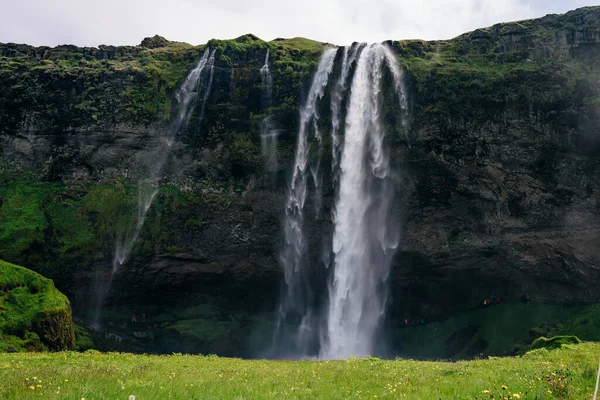 Seljalandsfoss Krásný Turistický Vodopád Jižním Islandu Kvalitní Fotografie — Stock fotografie