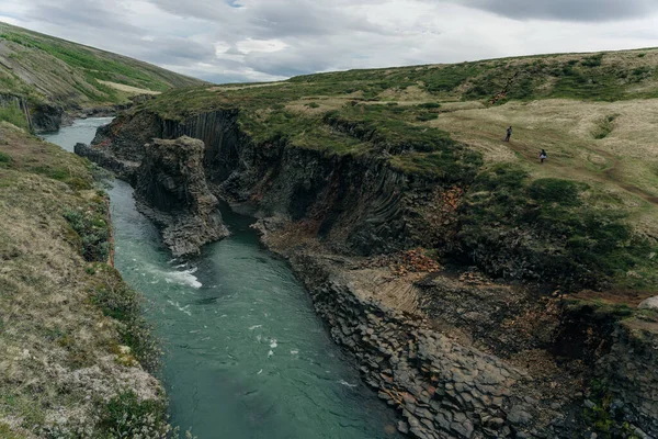 Зелена Річка Через Каньйон Стадлагіль Ісландія Фотографія Високої Якості — стокове фото