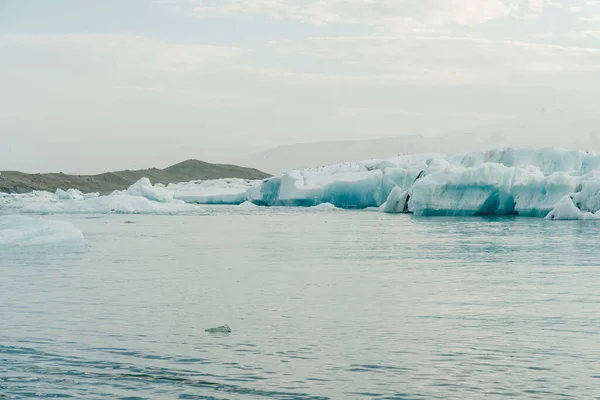 位于冰岛南部Vatnajokull国家公园的Jokulsarlon冰川湖和钻石海滩 高质量的照片 — 图库照片