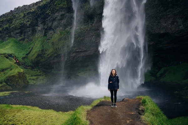 Seljalandsfoss Krásný Turistický Vodopád Jižním Islandu Kvalitní Fotografie — Stock fotografie