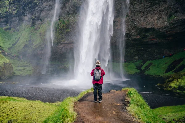Seljalandsfoss Uma Cachoeira Linda Turística Sul Islândia Foto Alta Qualidade — Fotografia de Stock