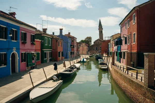 Бурано Италия Nov 2021 View Colorful Venetian Houses Canal Высокое — стоковое фото