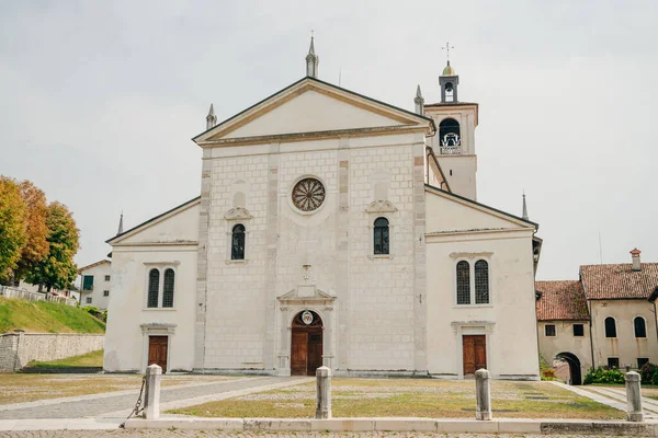 Cidade Feltre Catedral San Pietro Itália Nov 2021 Foto Alta — Fotografia de Stock