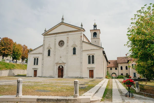Město Feltre Katedrála San Pietro Itálie Nov 2021 Kvalitní Fotografie — Stock fotografie