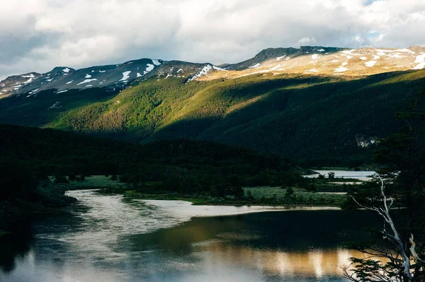 Hermosa Montaña Con Nieve Ushuaia Provincia Tierra Del Fuego Argentina — Foto de Stock