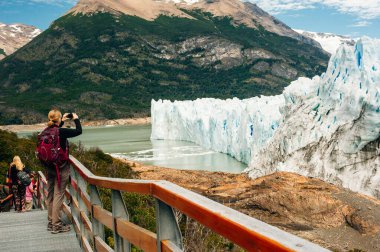 Perito Moreno buzulu, Patagonya ulusal parkında buzul manzarası, Arjantin, Güney Amerika.