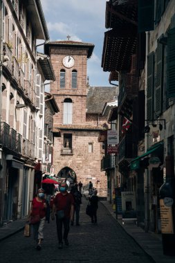 Saint Jean Pied de Port, Camino de Santiago, Fransa, UNESCO 'nun geleneksel başlangıç noktasıdır - Santiago de Compostela' ya Pilgrim Yolu. Yüksek kalite fotoğraf
