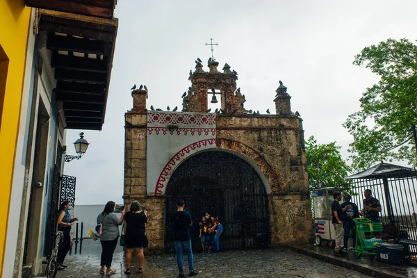 Turisták Közelében Capilla Del Santo Cristo Salud San Juan Puerto — Stock Fotó