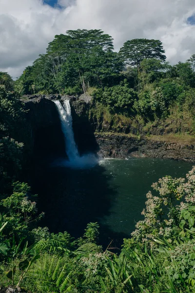 Belle Cascate Arcobaleno Paradiso Sulla Big Island Alle Hawaii Cascata — Foto Stock