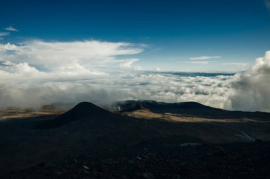 Hawaii 'nin büyük adasında Mauna Kea Zirvesi. Yüksek kalite fotoğraf