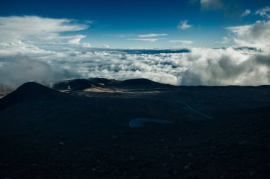 Hawaii 'nin büyük adasında Mauna Kea Zirvesi. Yüksek kalite fotoğraf