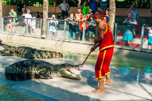 Thailand Juli 2019 Krokodilutställning Krokodilfarm Samutprakarn Thailand Denna Spännande Show — Stockfoto