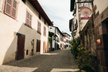 Saint Jean Pied de Port, Camino de Santiago, Fransa, UNESCO 'nun geleneksel başlangıç noktasıdır - Santiago de Compostela' ya Pilgrim Yolu. Yüksek kalite fotoğraf