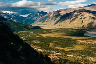 Nehir Los Glaciares Ulusal Parkı, El Chalten - Arjantin