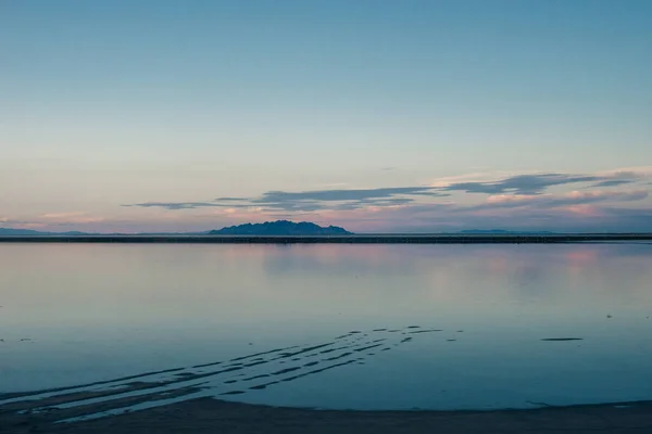 Sal Aguas Poco Profundas Bonneville Salt Flats Utah Foto Alta —  Fotos de Stock