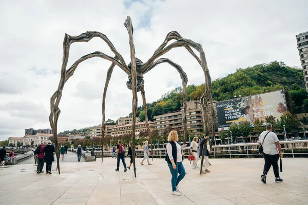 Bilbao Hiszpania Nov 2021 Pająk Rzeźba Louise Bourgeois Muzeum Guggenheima — Zdjęcie stockowe
