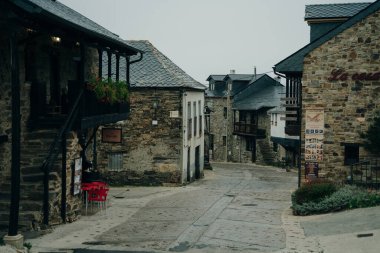 El Acebo de San Miguel manzarası. Leon, İspanya. Camino de Santiago yolu. Yüksek kalite fotoğraf