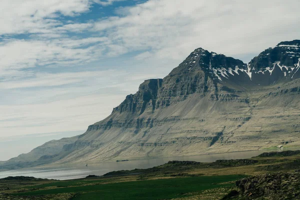 Uma Paisagem Islandesa Deslumbrante Islândia Foto Alta Qualidade — Fotografia de Stock