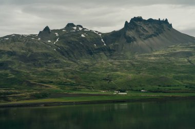İzlanda 'da çarpıcı bir İzlanda manzarası. Yüksek kalite fotoğraf