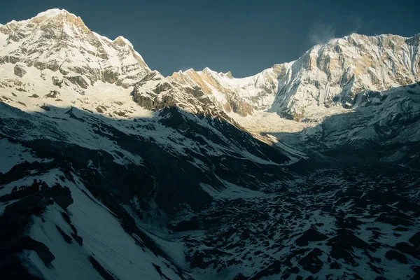 Турист Тропе Гималайских Горах Прогулка Вокруг Аннапурны Высокое Качество Фото — стоковое фото