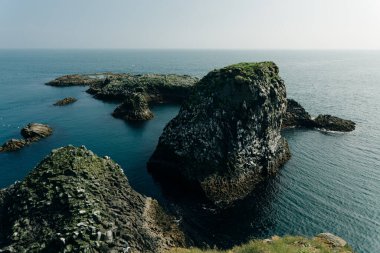 Arnarstapi Snaefellsnes 'in İzlanda doğa manzarası. Arnarstapi Limanı, İzlanda. Yüksek kalite fotoğraf