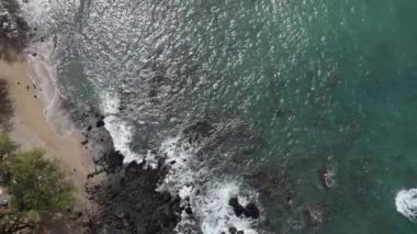 Hawaii 'deki büyük bir adada, hava manzaralı plaj 69.