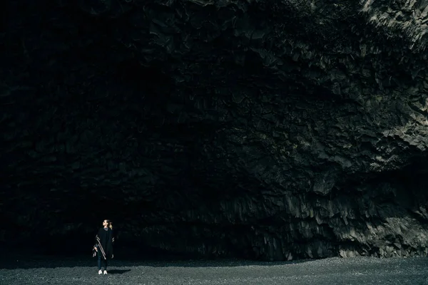 Vue Sur Grotte Halsanefshellir Reynisfjara Plage Sable Noir Près Vik — Photo