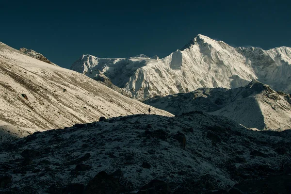 Θέα Στα Βουνά Από Γκόκιο Χιονισμένα Βουνά Και Καθαροί Ουρανοί — Φωτογραφία Αρχείου
